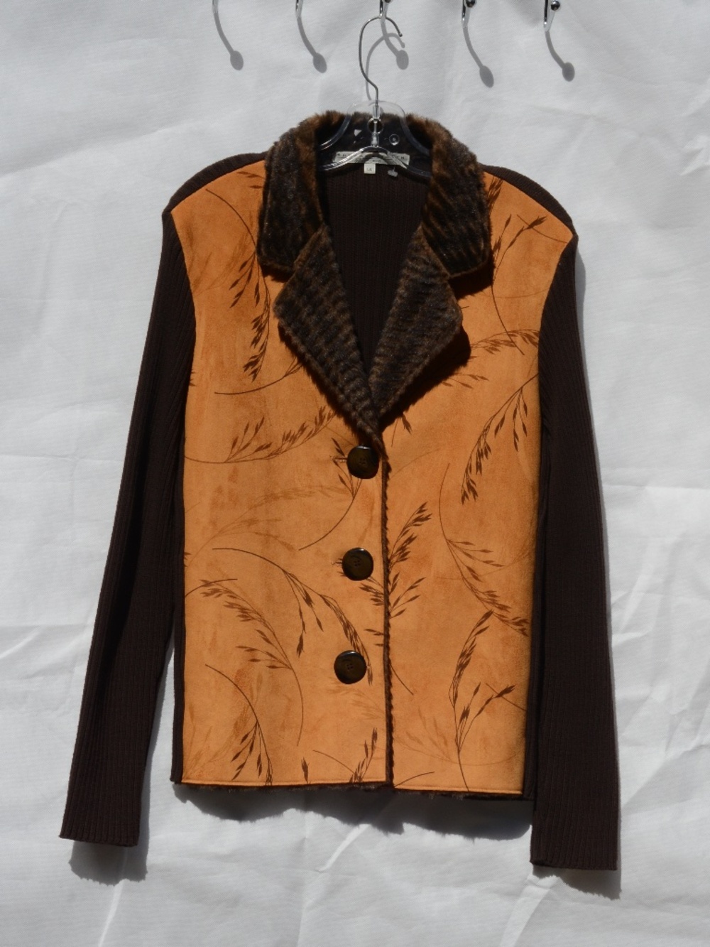 /Robert Kitchen Faux Suede Embossed Sweater SZ L